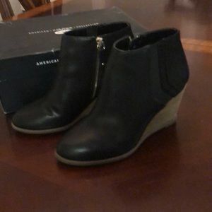 Dr. Scholl’s Women’s Patch Ankle Bootie.